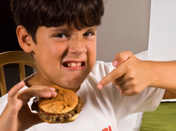Los 10 mejores menús infantiles de comida rápida - El que tiene más y menos grasa